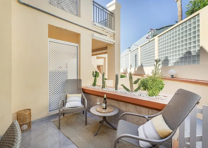 Yucca Park 1 Bed * アデヘ