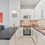 Yucca Park 1 Bed Адехе