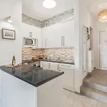 Yucca Park 1 Bed Адехе