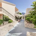 Yucca Park 1 Bed Адехе