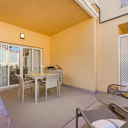 Yucca Park 1 Bed Apartment *