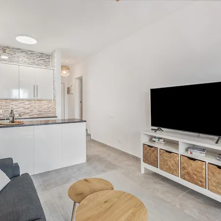 Yucca Park 1 Bed * Адехе