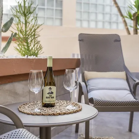 Yucca Park 1 Bed * Адехе